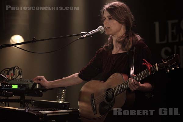 JUANA MOLINA - 2009-04-20 - PARIS - La Maroquinerie - 
